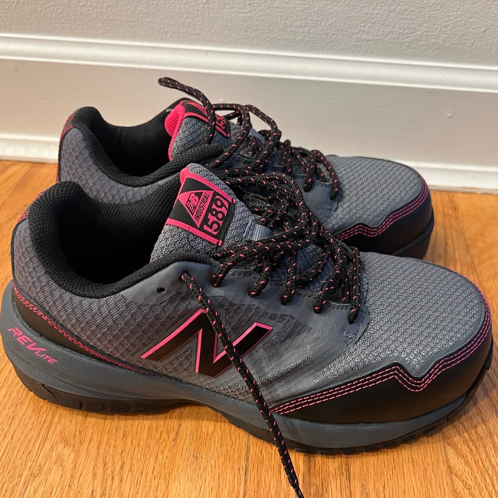 New Balance Women's 589v1 Industrial Shoes